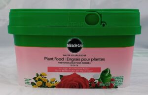Engrais Hydrosoluble pour Rosiers 18-24-16 500 g / Water Soluble Rose Plant Food 18-24-16 500 g - Pépinière