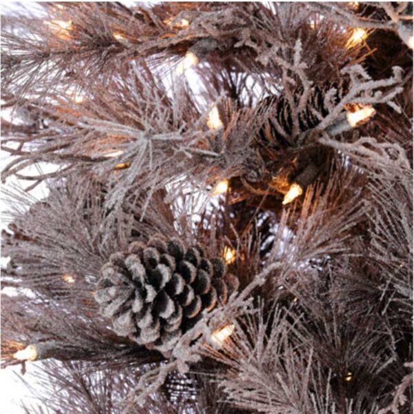Sapin de Noël artificiel de Nouvelle-Écosse givré avec cocottes / Nova Scotia Mix Frosted Tree With Cones - Pépinière